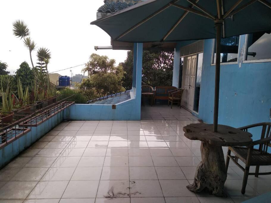Garden Villas Cipanas Sindanglaya Exterior foto